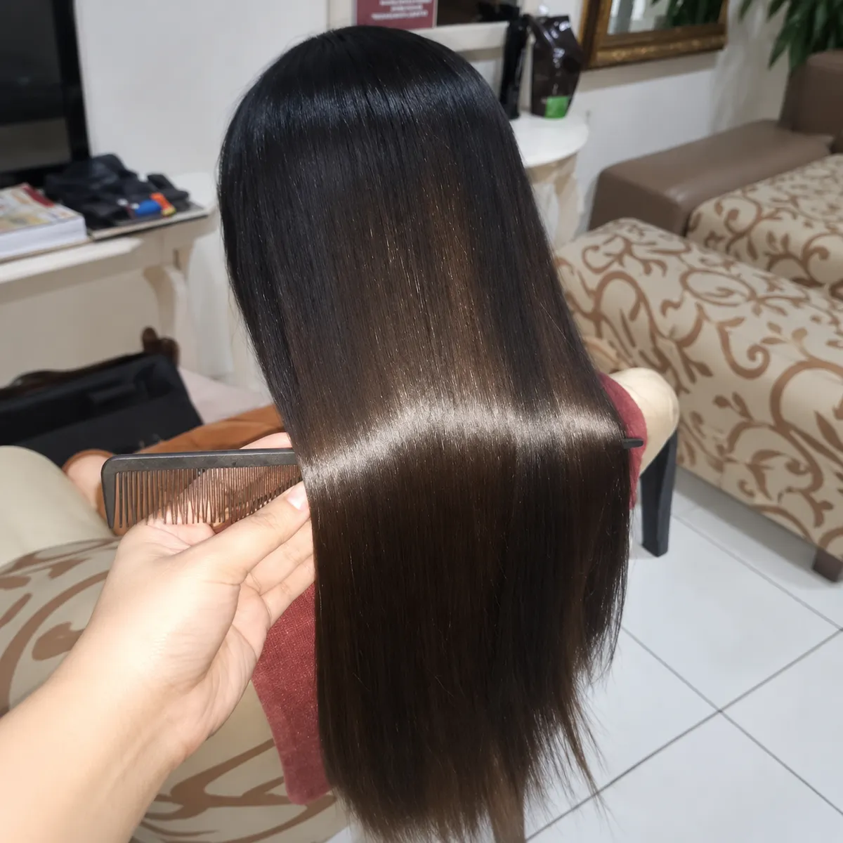 Hasil layanan Smoothing Rambut